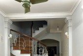Cho thuê nhà Ở GĐ, NỮ 3 EM  ngõ 23  Đông Tác, 39m2, 2 ngủ, 2 vệ sinh, chỉ 8 Triệu/tháng